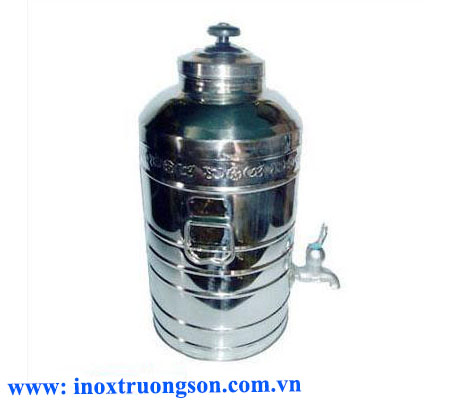 Stainless steel water bottle