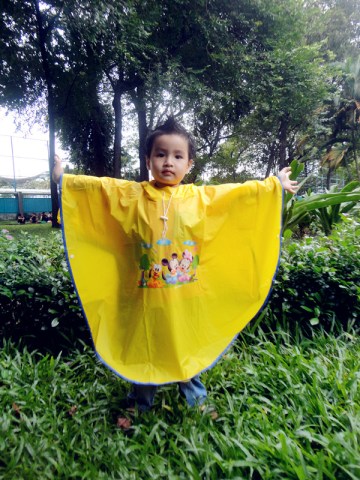 Kid raincoat