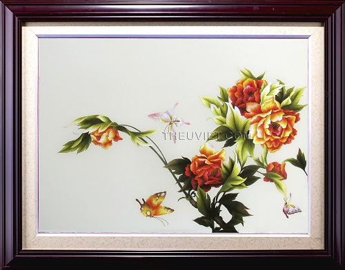 Flower embroidered picture