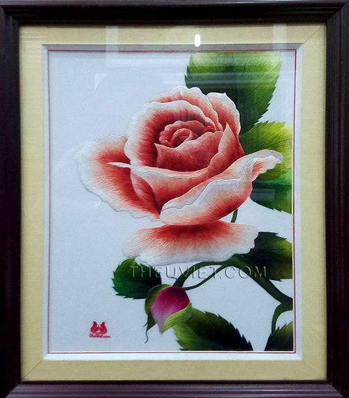 Flower embroidered picture