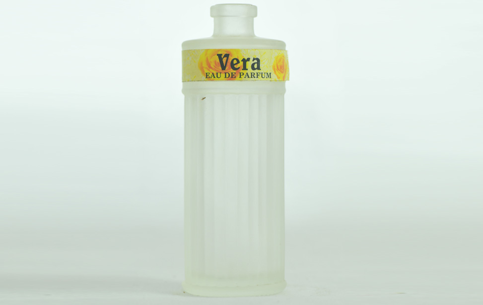 Cosmetic bottle