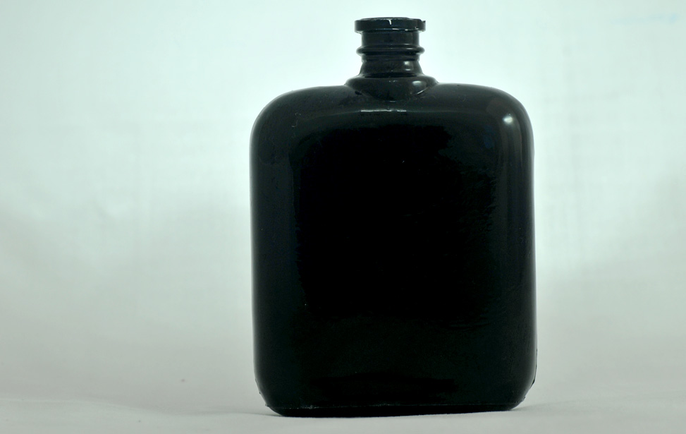Cosmetic bottle