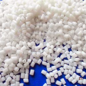 White PP pellets