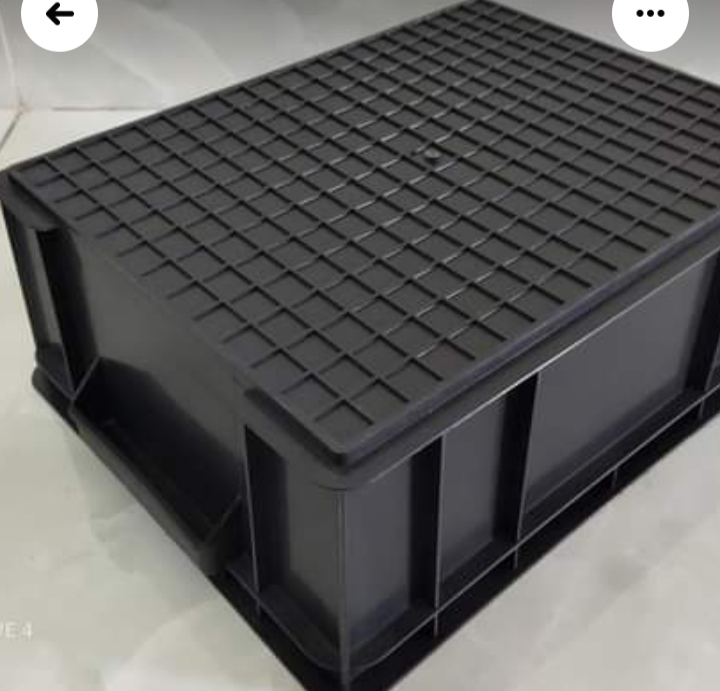 Jellyfish farming tank
