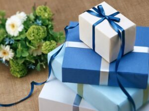 Gifts shipping service