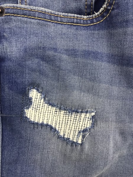 Zig zac sewing on jeans