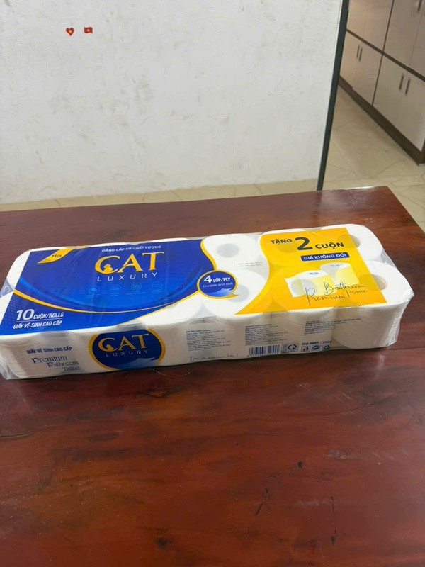 CAT luxury premium 4-ply coreless toilet tissue