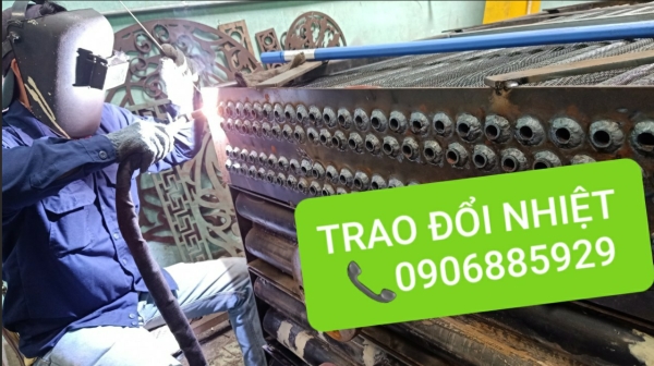 Heat exchanger with electrical heaters