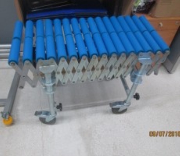 Roller conveyor belt