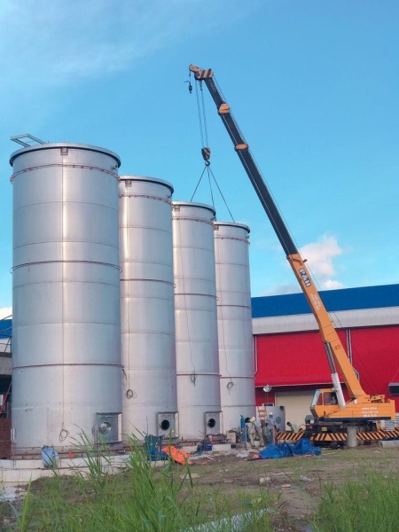 Large industrial tank system