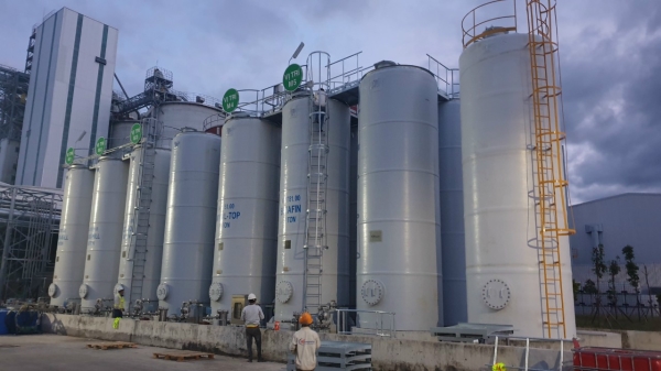 Large industrial tank system