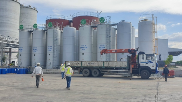 Large industrial tank system