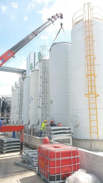 Large industrial tank system