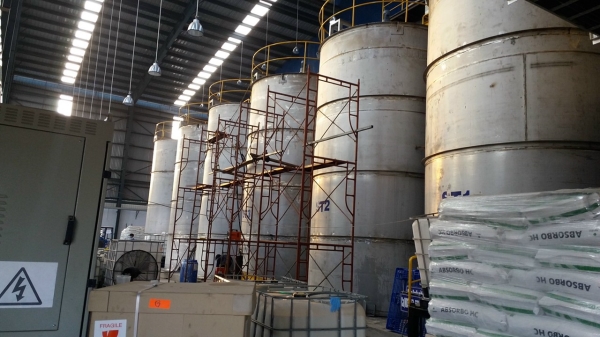 Large industrial tank system