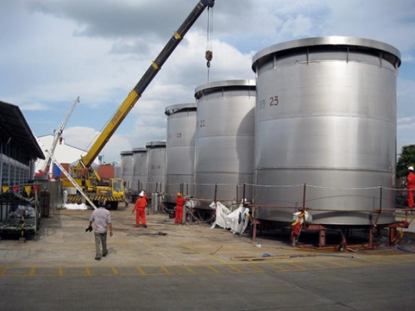 Large industrial tank system