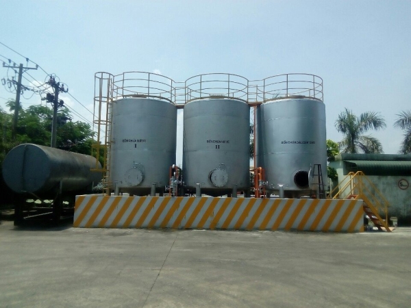 Large industrial tank system
