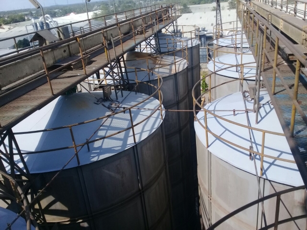 Large industrial tank system