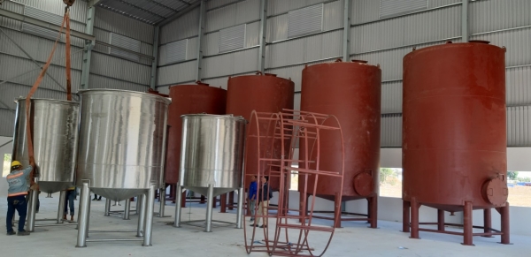 Small industrial tank system