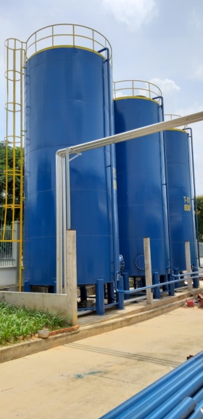 Intermediate industrial tank system