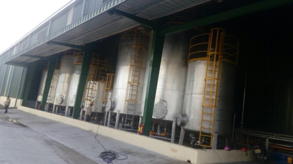 Intermediate industrial tank system