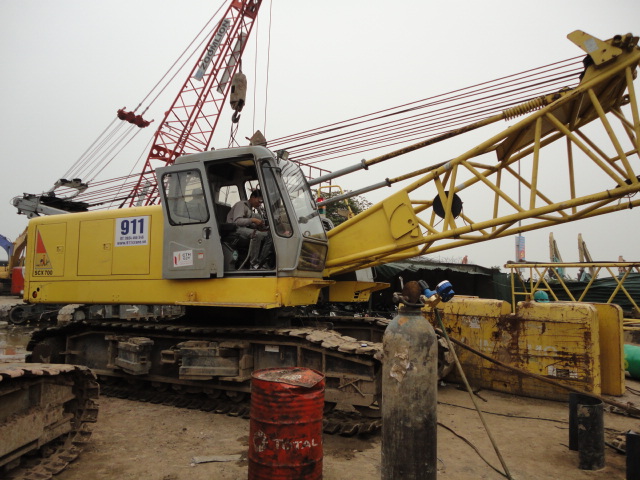 Forklift and Cranes for rent