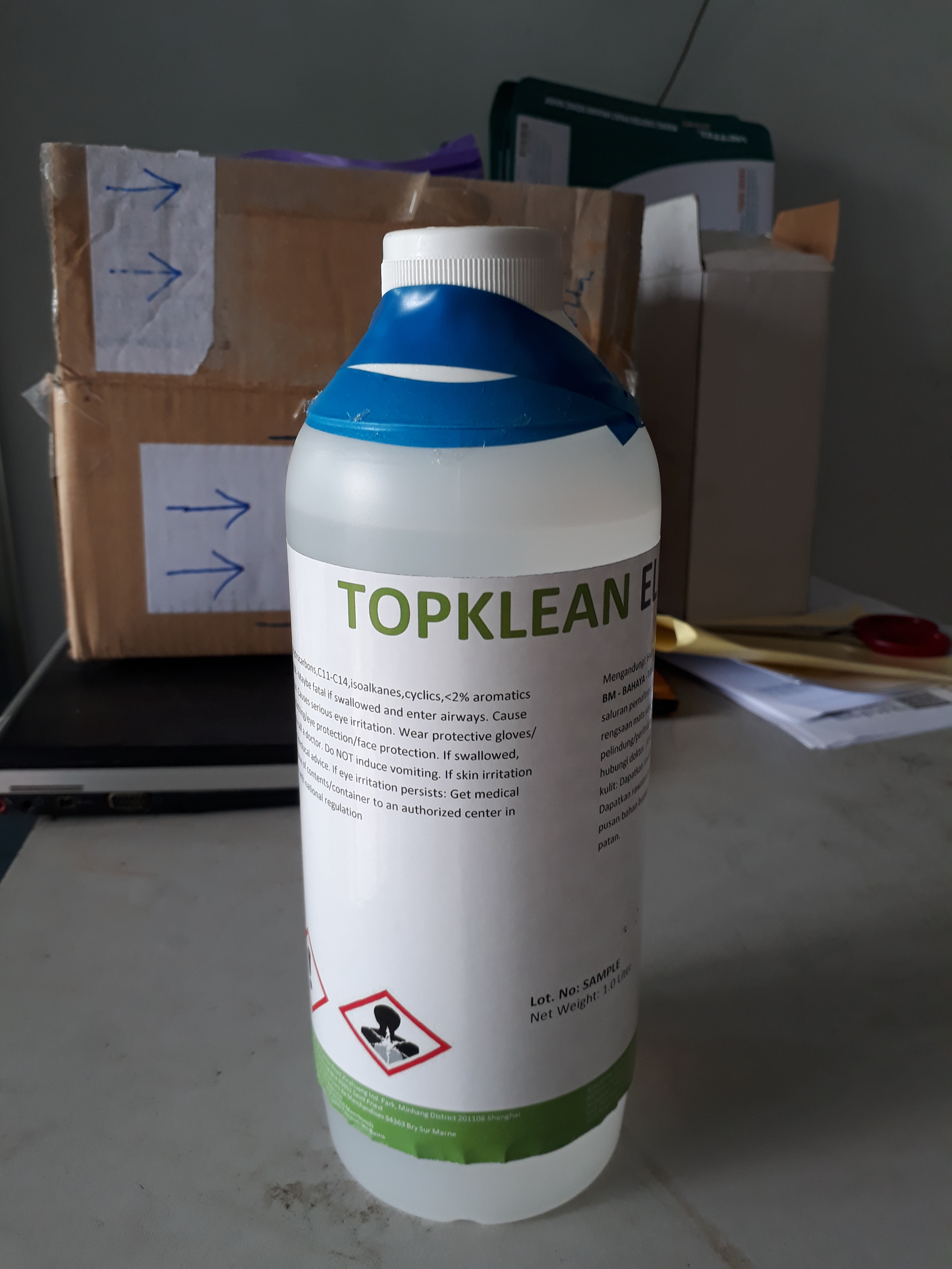 Electronic cleaner