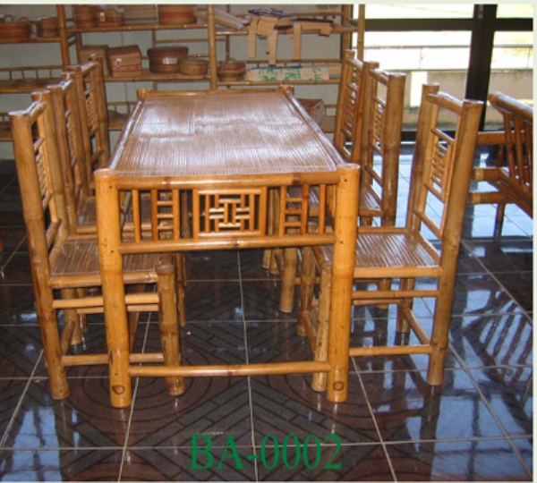 Living room table and chair