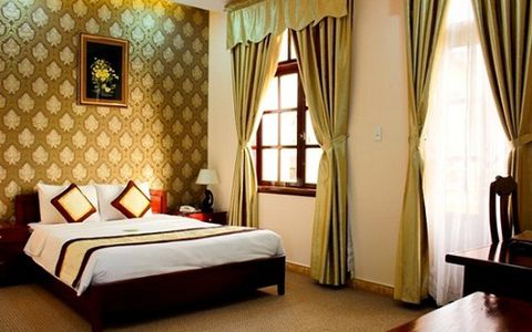 Hotel curtain