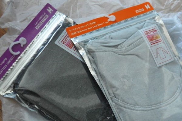 Zipper bags with plastic hooks