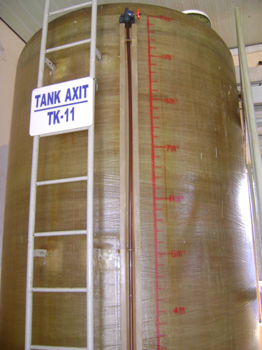 Composite storage tanks
