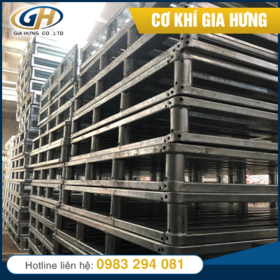 Pallet racking systems