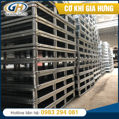 Pallet racking systems