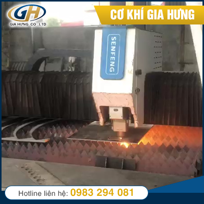 Mechanical cutting machines