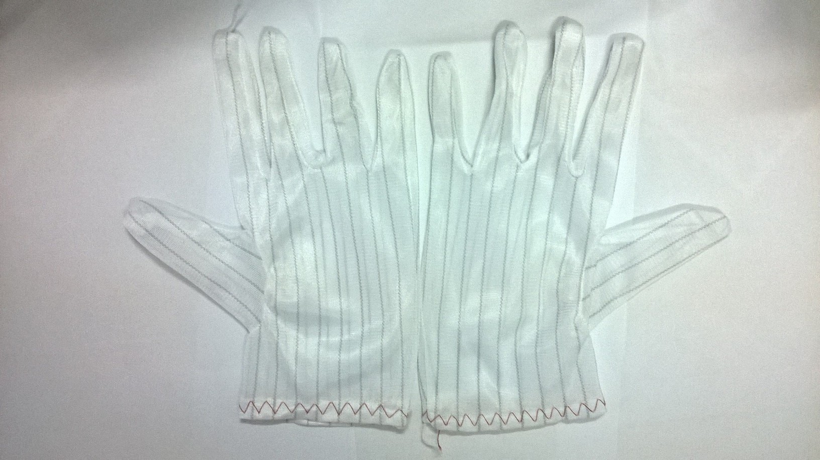 Electrostatic gloves