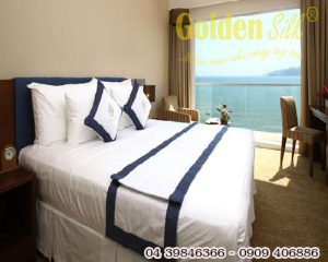 Hotel blankets and pillows