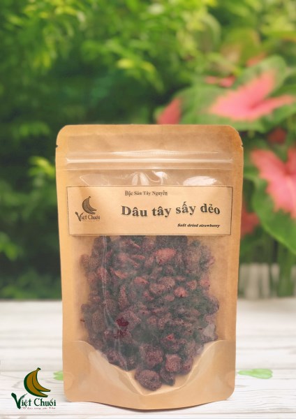 Soft dried strawberry
