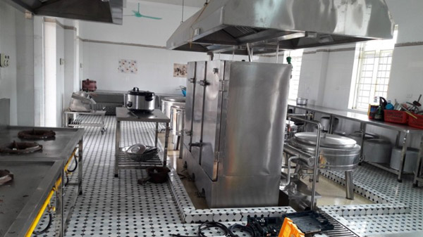 Stainless steel industrial kitchen equipment