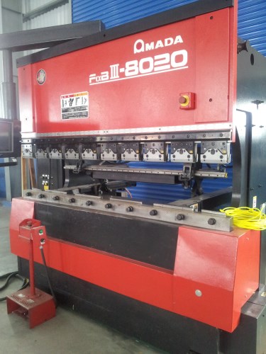 Laser cutting machine
