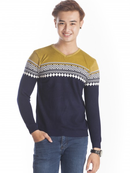 Round neck sweater