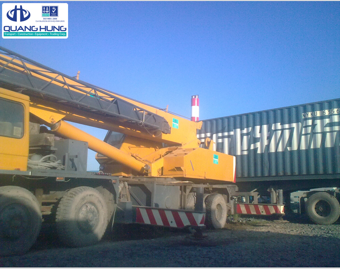 Crane truck rental