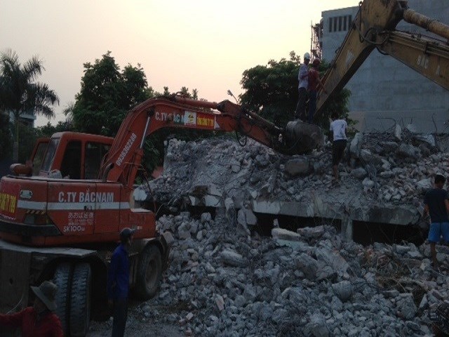 Ung Hoa Tax Office construction