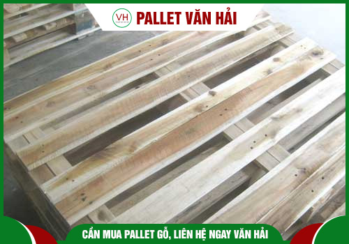 4-way wooden pallet