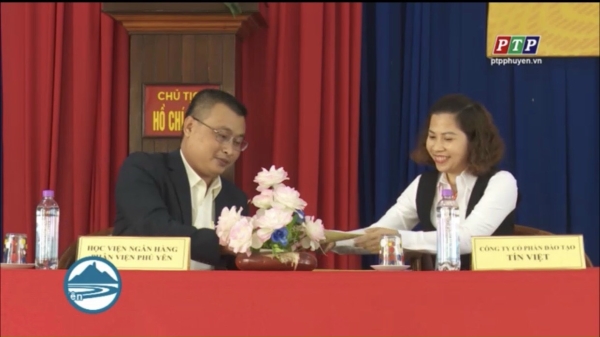 Signing accounting training with Banking Academy of Vietnam