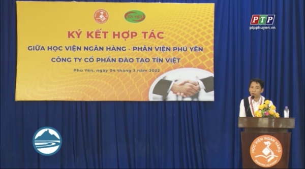 Signing accounting training with Banking Academy of Vietnam