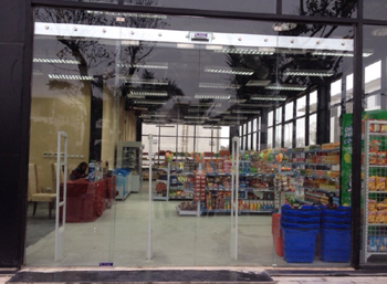 Automatic glass door