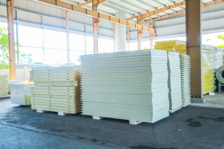 Cold storage insulated panels
