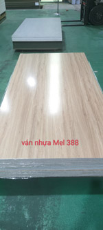 Laminated board with melamine finish
