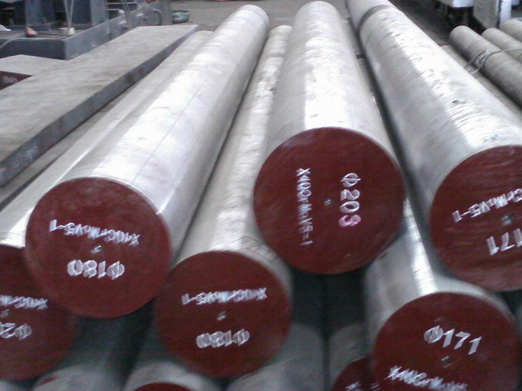 Steel for hot forging