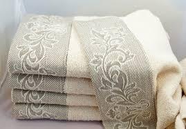 Patterned woven cotton towel