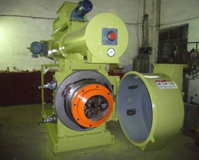 Sawdust pellets machine